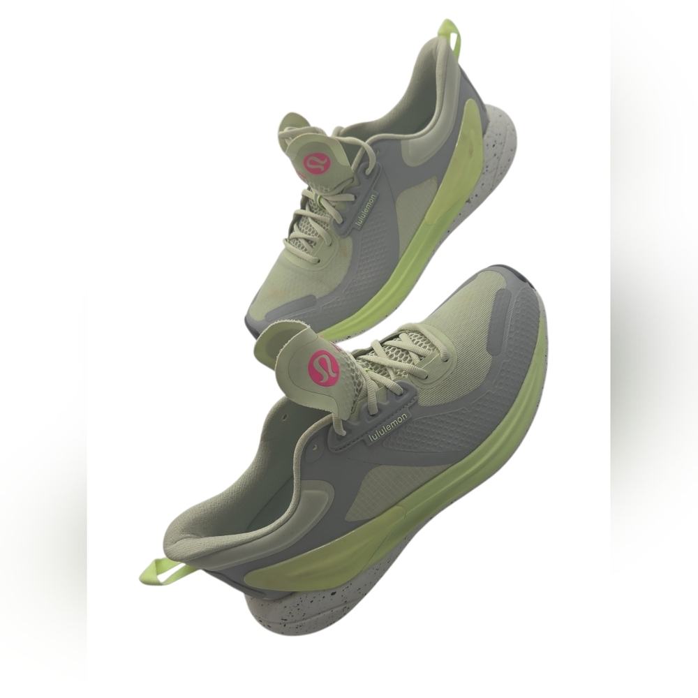 Lululemon Blissfeel Trail Run Sneakers Women’s‎ US 8 Green Gray